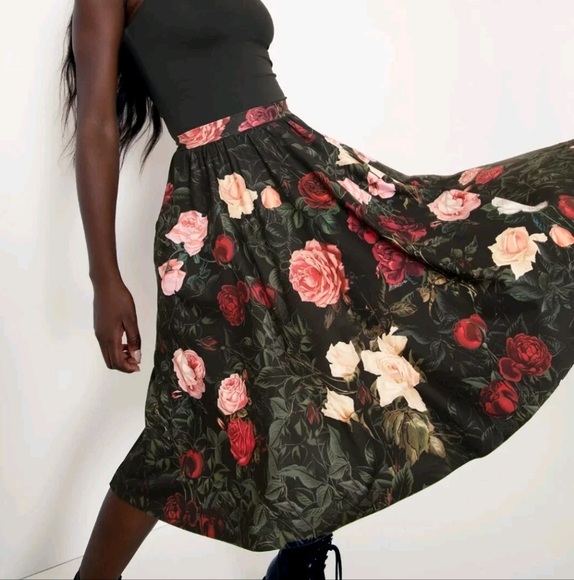 Blackmilk Dark Roses Pocket Circle Skirt Midi - Picture 1 of 15